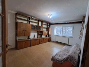 Vand apartament 2 camere, spatios, decomandat, 50 mp, etaj 3 din 4, in zona Unirii Sud, Buzau