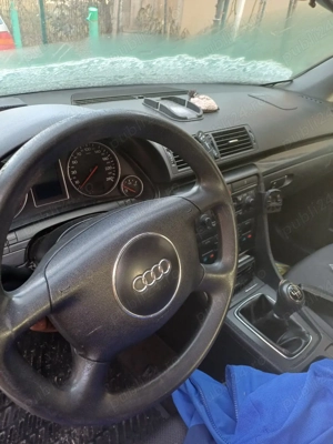 Audi A4 negru Sedan model 2004 - imagine 2