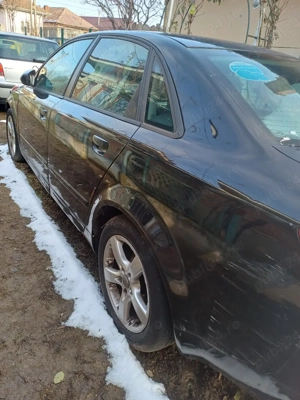 Audi A4 negru Sedan model 2004 - imagine 4