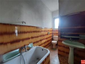 Casa cu spatiu comercial, zona Intim - imagine 11