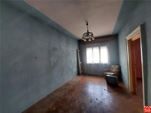 Casa cu spatiu comercial, zona Intim - imagine 9