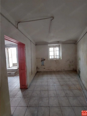 Casa cu spatiu comercial, zona Intim - imagine 16