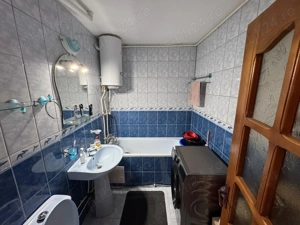 Apartament 2 camere decomandat - Etaj 3 (zona Independenței   Biserica Nouă) - imagine 5
