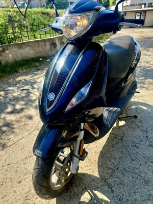 Scuter Piaggio New Fly - imagine 3