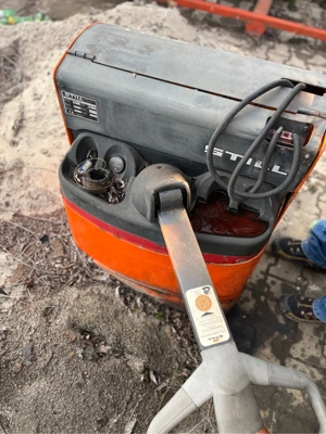 liza  transpaleta electrica  - imagine 2