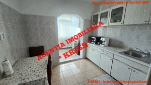 Apartament 3 Camere GĂVANA 3 Zona Piață Confort 1 Decomandat Etaj 2 Centrală - imagine 2