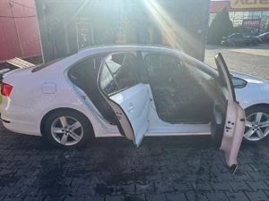 Volkswagen Jetta 5500euro negociabil  - imagine 5