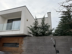 Duplex modern – arhitectură contemporană, spații luminoase - imagine 3