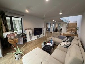 Duplex modern – arhitectură contemporană, spații luminoase - imagine 6