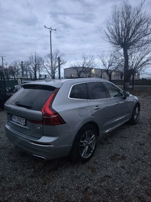 Volvo xc60 T8 hybrid  - imagine 4