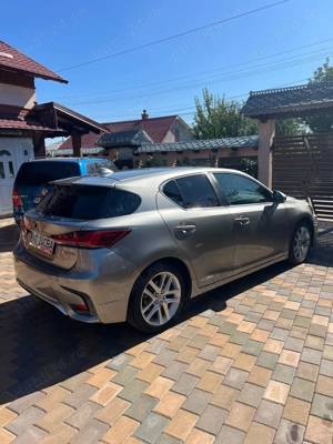 Vând Lexus CT 200H         - imagine 7