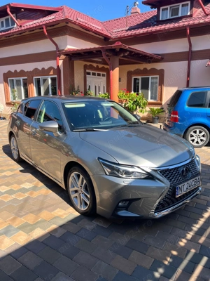 Vând Lexus CT 200H         - imagine 2