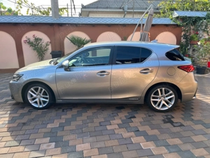 Vând Lexus CT 200H         - imagine 8