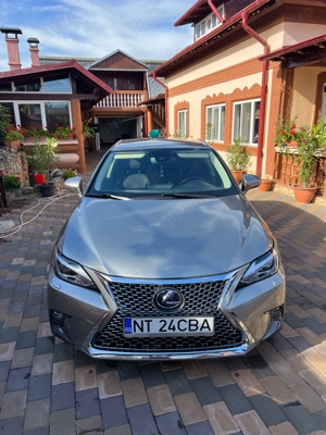 Vând Lexus CT 200H         - imagine 3