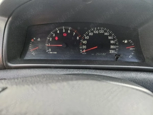 Vând Toyota Corola 2006 1.6 benzină - imagine 4