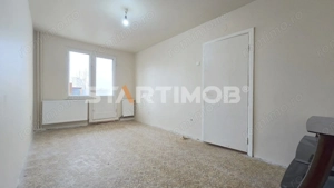 Garsoniera decomandata Astra zona Planete