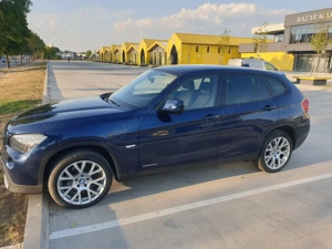 BMW X1 2.0i Xdrive manual - imagine 6