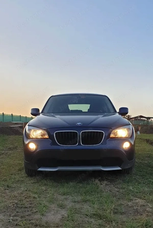 BMW X1 2.0i Xdrive manual - imagine 8