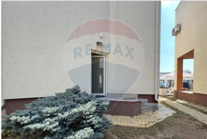 Casă de inchiriat cu 4 camere Mamaia vedere la mare - imagine 16