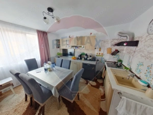 Casă cu 6 camere, DE VÂNZARE, str. Eroilor - imagine 6
