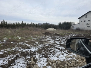 Teren intravilan 1000 mp