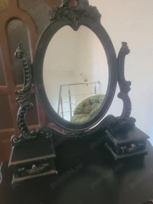 masa machiaj cu aspect vintage 