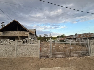 Casa de vânzare cu teren! - imagine 4