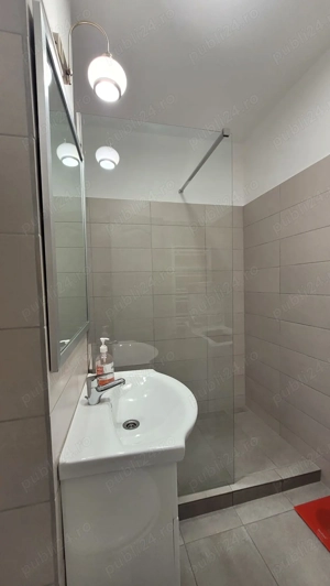Inchiriez apartament cu o camera amplasat central - imagine 8