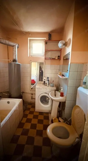 Apartament cu 3 camere si balcon, decoamandat, spatios si calduros in Lipova - imagine 11
