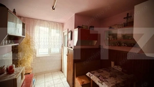 Apartament cu 3 camere si balcon, decoamandat, spatios si calduros in Lipova - imagine 9