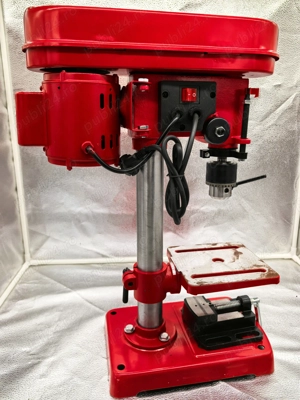 Masina gaurit coloana 1950W Kraftech cu menghina