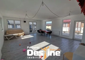 Vila spatioasa + teren 562mp, pentru locuit/spatiu comercial, Bragadiru