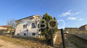 Casa de vanzare independenta energetic teren 550 mp zona  Sura Mare  - imagine 3