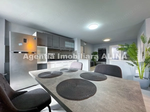 Apartament LA CHEIE, cu 4 camere in Deva, zona Balcescu, 80 mp, decomandat. - imagine 4