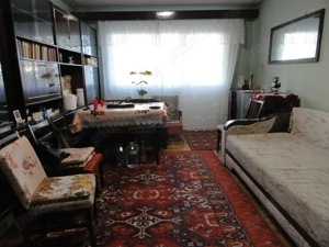 Apartament 3 camere decomandat, 2 bai, 2 balcoane, etaj 2 zona Vlaicu, 79 mp, centrala pe gaz