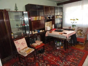 Apartament 3 camere decomandat, 2 bai, 2 balcoane, etaj 2 zona Vlaicu, 79 mp, centrala pe gaz - imagine 2