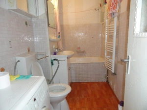 Apartament 3 camere decomandat, 2 bai, 2 balcoane, etaj 2 zona Vlaicu, 79 mp, centrala pe gaz - imagine 10