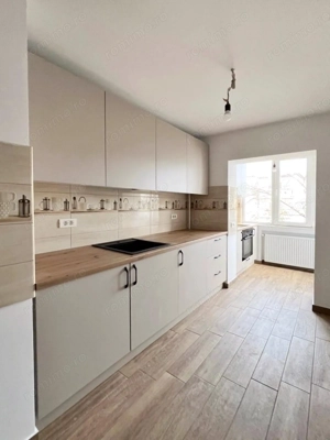 APARTAMENT CU 2 CAMERE PARTIAL MOBILAT IN ZONA TORONTAL LA 350 EURO - imagine 6