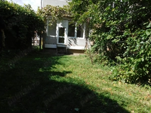 Apartament  decomandat, la parter, 3 camere, pivnita, garaj ,gradinuta  - imagine 8