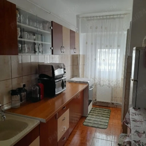 Ofer spre chirie Apart 2 cam ,et 3 ,pietonal ,250 euro  - imagine 2