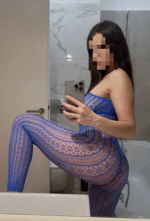 Bruneta Noua in orasul tau     