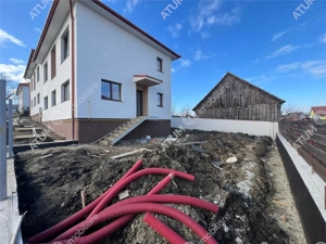 Casa individuala 4 camere 2 bai teren 300 mp zona Sura Mica Sibiu - imagine 20