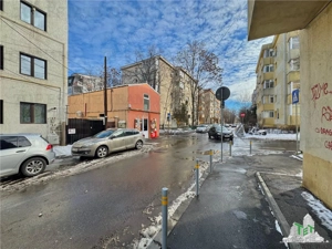 Apartament de vanzare cu 3 camere in zona Petre Ispirescu   Sector 5