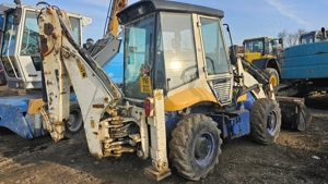 Buldoexcavator JCB 2CX - imagine 3