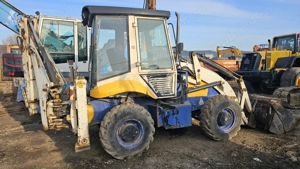 Buldoexcavator JCB 2CX - imagine 4