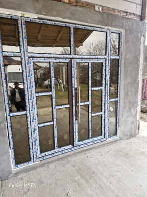 De vânzare ușa termopan!