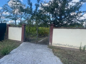 casa de vanzare , zona foarte linistita , frumos amenajata ! - imagine 7