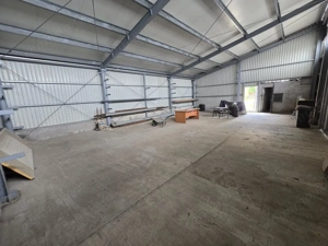 Casă cu hală și anexe Potențial pentru locuință și afacere Biled - imagine 12