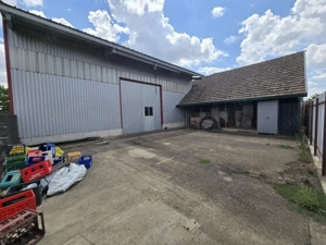 Casă cu hală și anexe Potențial pentru locuință și afacere Biled - imagine 14