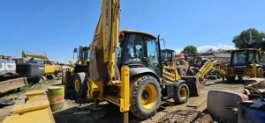  Buldoexcavator Komatsu WB93R  an 2021 - imagine 18